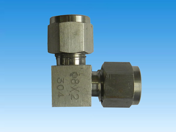 ZJJC-7卡套弯通接头